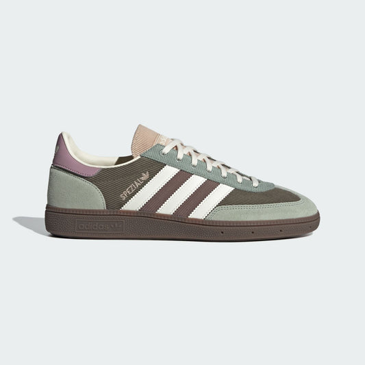 Adidas Handball Spezial – Élégance classique, performance assurée