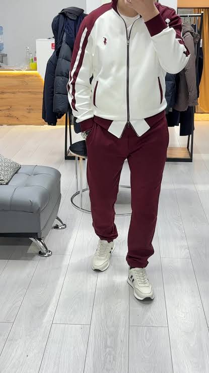 Sweat à capuche zippé avec jogging